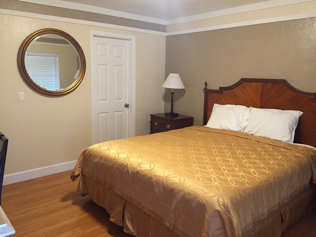 Wagon Wheel Motel Salinas Luaran gambar