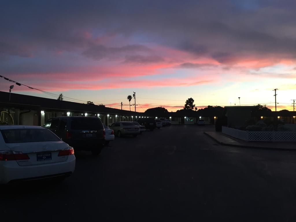 Wagon Wheel Motel Salinas Luaran gambar