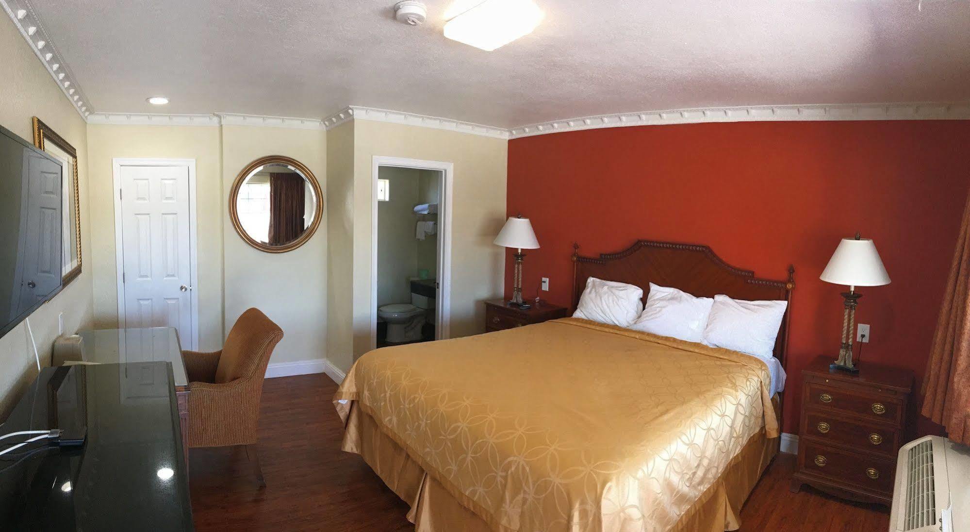Wagon Wheel Motel Salinas Luaran gambar