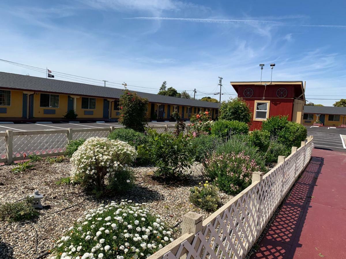 Wagon Wheel Motel Salinas Luaran gambar