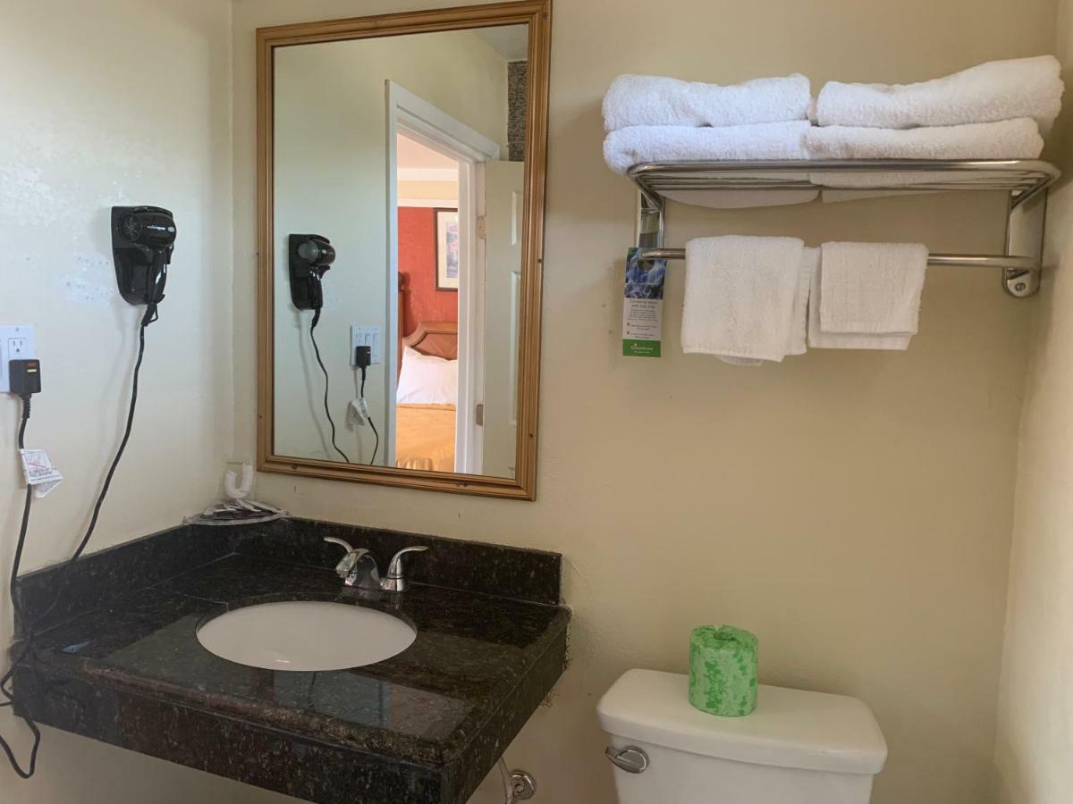 Wagon Wheel Motel Salinas Luaran gambar