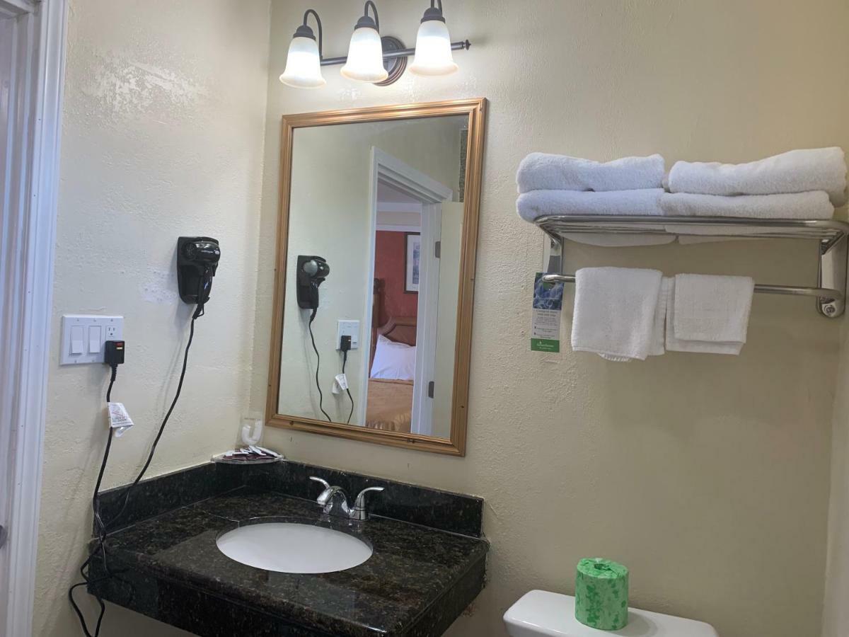 Wagon Wheel Motel Salinas Luaran gambar